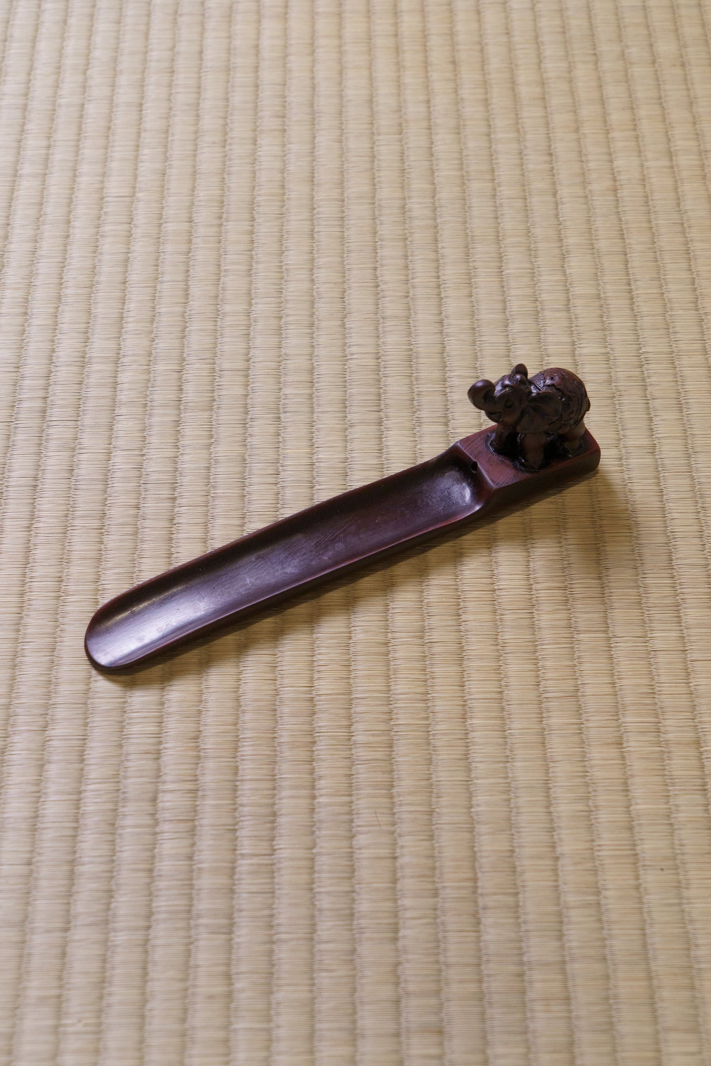 ぱおんお香立て