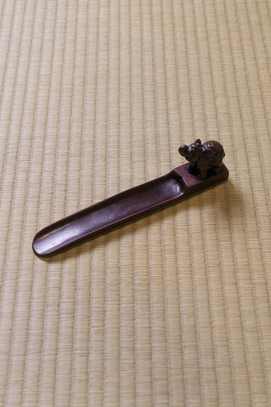 ぱおんお香立て
